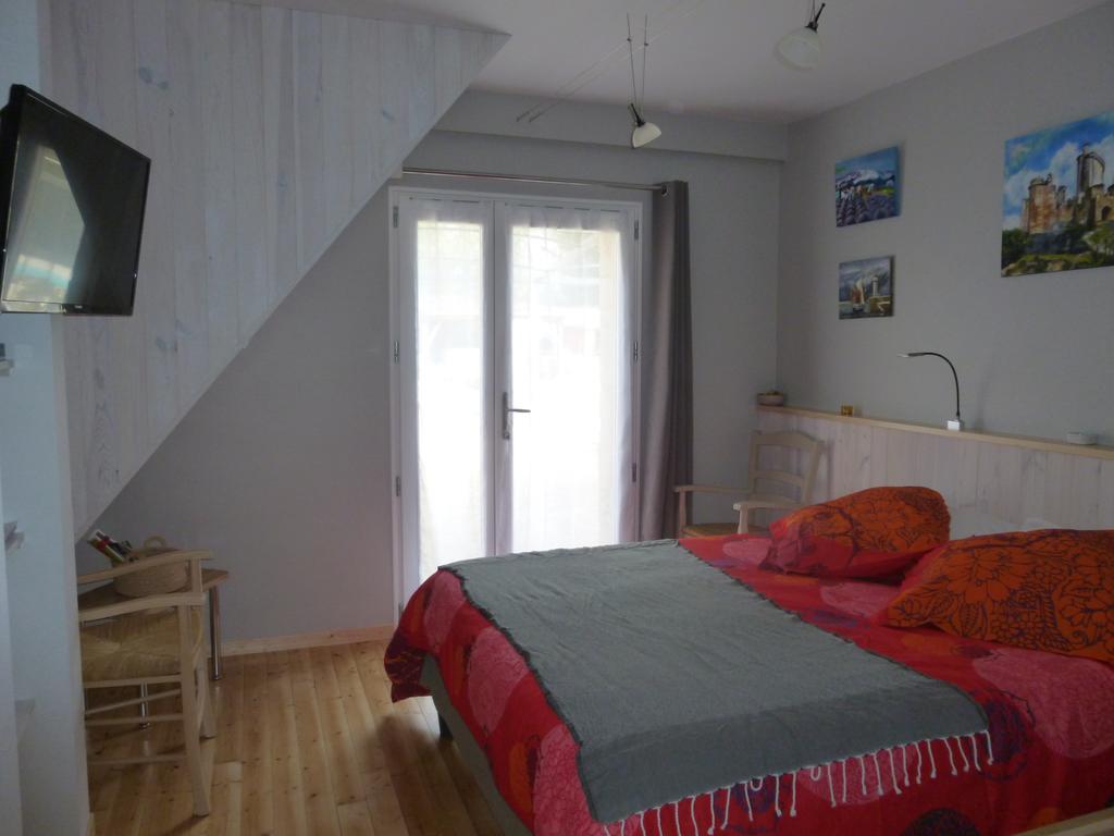 Aux Blanches Pierres Apartman Fumel Kültér fotó